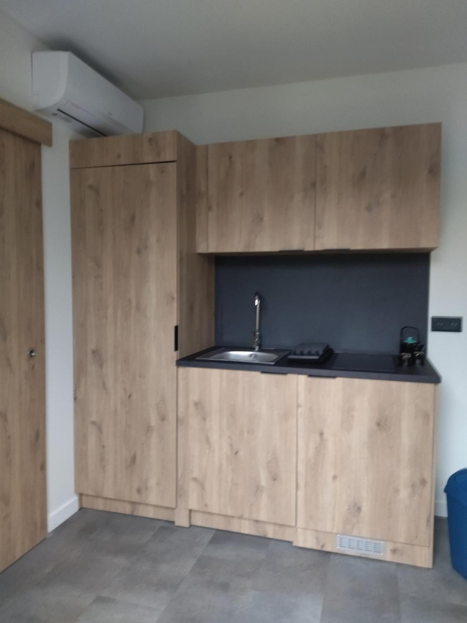 Au Coin Des Lilas - Studio 2 Le Mans Ngoại thất bức ảnh
